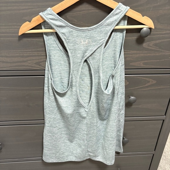 Under Armour Tank - Picture 2 of 3